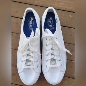 Womens sneakers